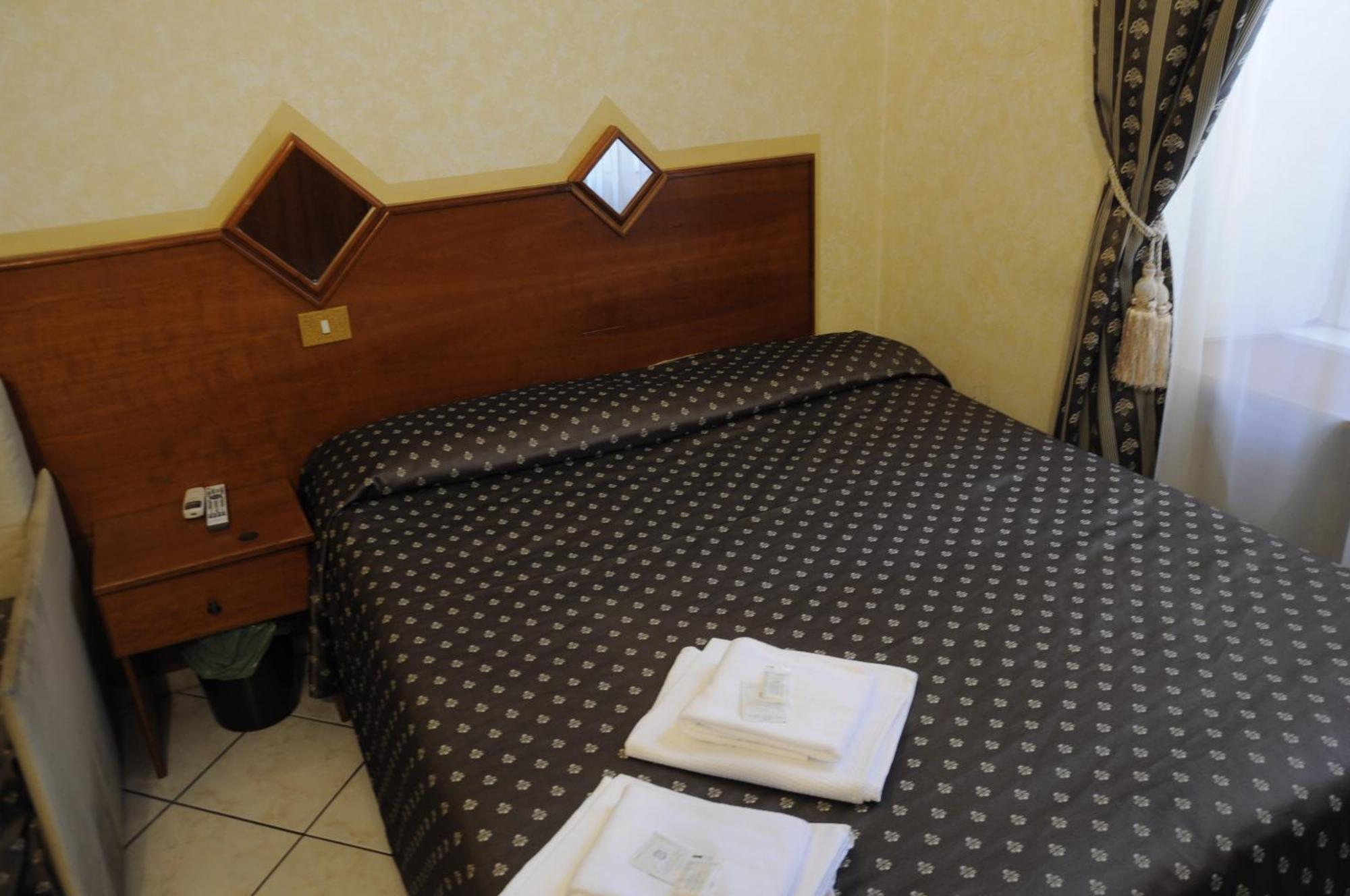 Hotel Farini Rome Room photo