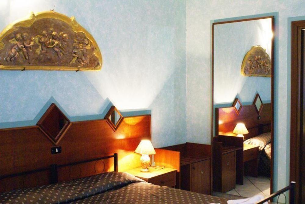 Hotel Farini Rome Exterior photo